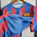 Camisa Retrô Barcelona 2005/06 – Azul e Vermelha
