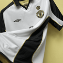 Camisa Retrô Manchester United – Dupla Face – Branca e Preta, Dourada e Preta – Edição 100 anos